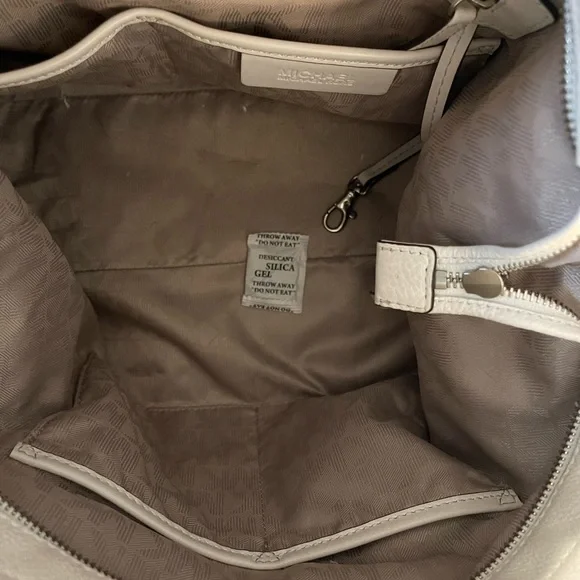 Michael Kors handbag. Pebble grain leather - Picture 6 of 8